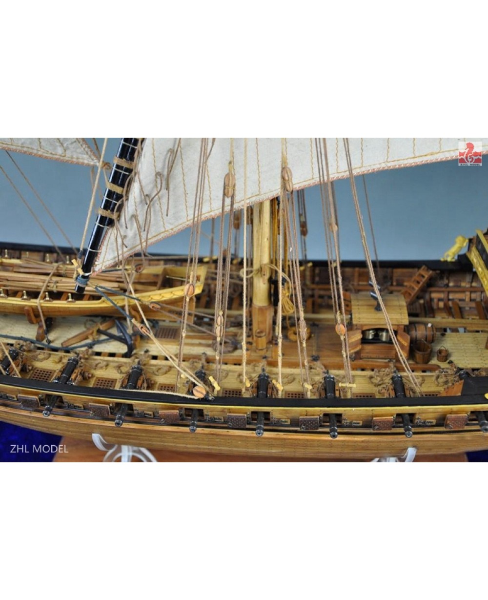 Kit Modèle Bateau Le Requin 47 échelle 1/48 - Coque En Bois Nervurée, Version Buis Haut De Gamme